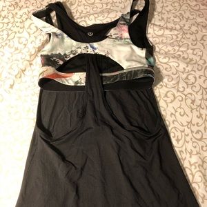 Lululemon top size 2